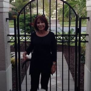 Meet your Posher, Sharon